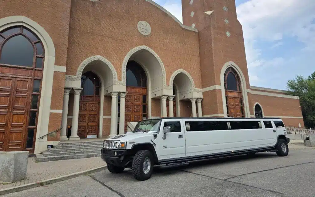 Hummer Limousine 01